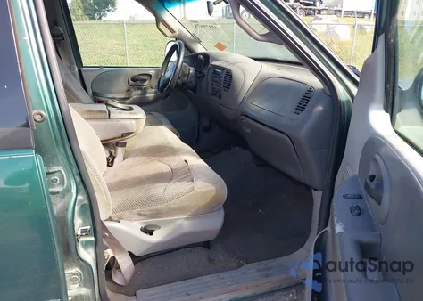 2001 Ford F-150 King Ranch Edition/Lariat/Xlt from USA, damaged, VIN 1FTRW08L51KE24185